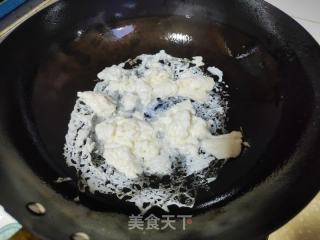 咸蛋白炒秋葵的做法步骤：5