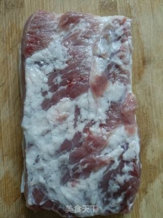 粉蒸肉的做法步骤：1