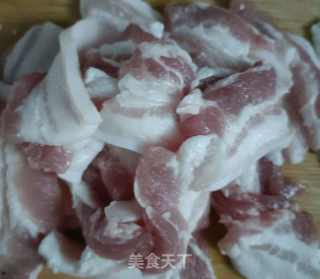 花菜炒肉的做法步骤：1