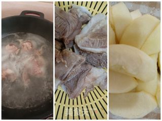 羊肚菌苹果扇骨汤的做法步骤：2