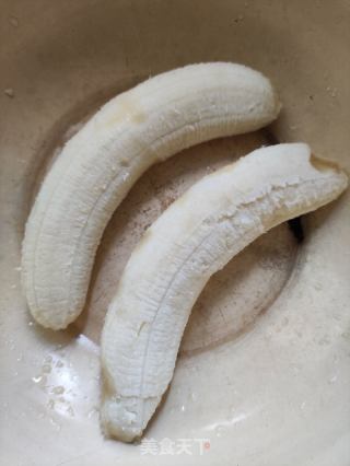 香蕉芝麻软饼的做法步骤：1