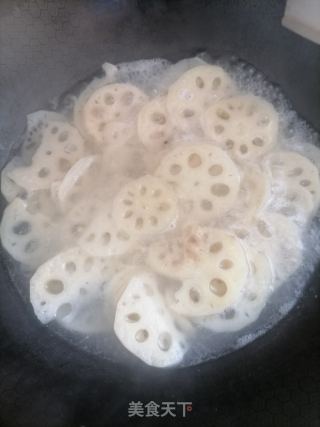 炒藕片的做法步骤：1