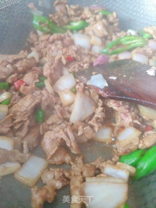 洋葱炒牛肉的做法步骤：8