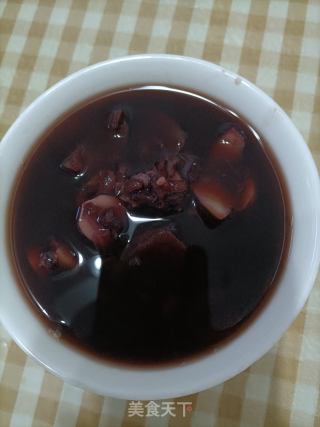 紫米莲子百合红枣粥的做法