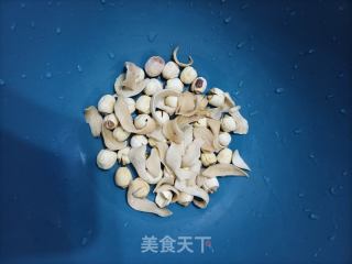 紫米莲子百合红枣粥的做法步骤：1