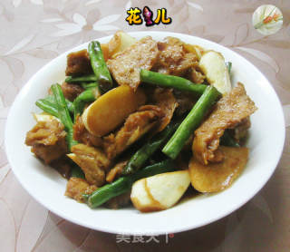 茭白四季豆烧烤麸