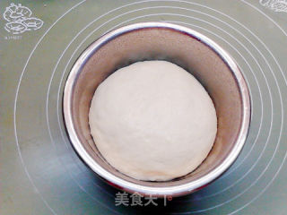 红糖麻酱花卷的做法步骤：4