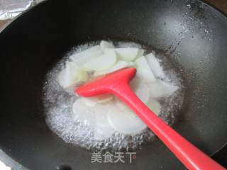 萝卜煮虾潺的做法步骤：4