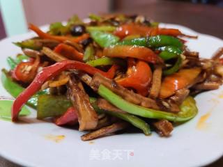 青椒爆炒干鱿鱼丝的做法步骤：10