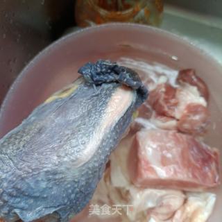 猪肉鸡肉炖云蘑的做法步骤：4