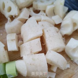 猪肉鸡肉炖云蘑的做法步骤：8