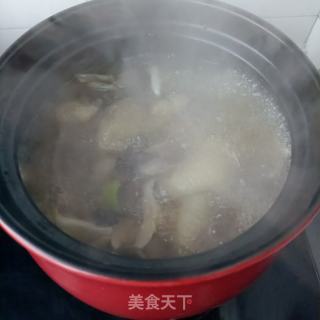 猪肉鸡肉炖云蘑的做法步骤：20