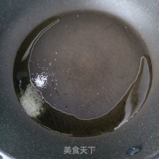 梅花肉炒鹿茸菇的做法步骤：7