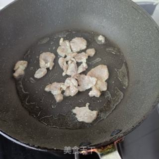 梅花肉炒鹿茸菇的做法步骤：8