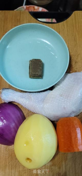 咖喱焖鸡腿的做法步骤：1