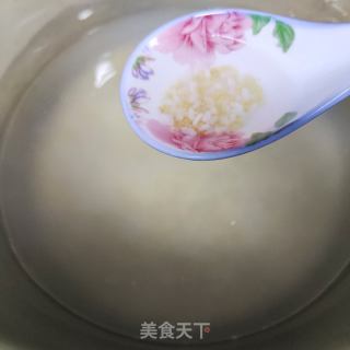 苹果小米粥的做法步骤：1
