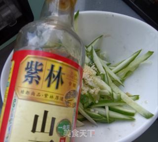 荷兰黄瓜拌乌鸡肉的做法步骤：7