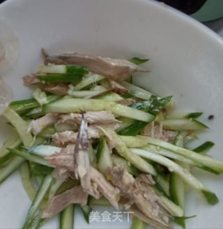 荷兰黄瓜拌乌鸡肉的做法步骤：9