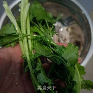 白玉菇香菜拌乌鸡的做法步骤：3
