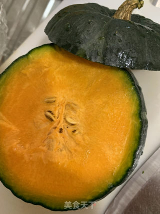 貝貝南瓜焗飯的做法步骤：2