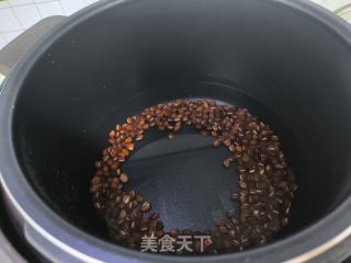 红豆芋头汤的做法步骤：2