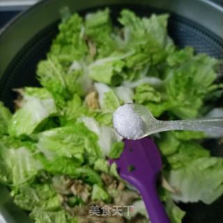 猪肉白菜炖灰树花的做法步骤：7
