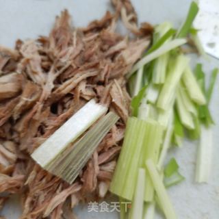 鬼菌肉丝香覃的做法步骤：5