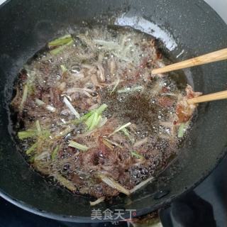 鬼菌肉丝香覃的做法步骤：12