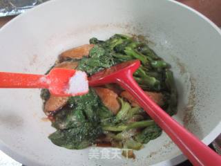 鸡翅中烧菜芯的做法步骤：10