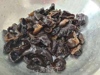 苦瓜木耳炒肉片的做法步骤：3