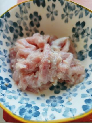 笋干炒肉的做法步骤：2