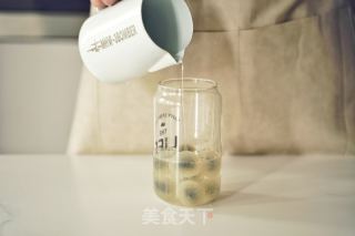 一分钟挤石榴汁的做法步骤：4