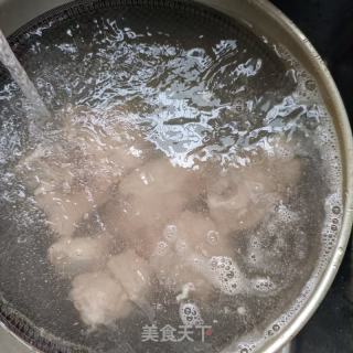 小鸡枞菌龙骨汤的做法步骤：7