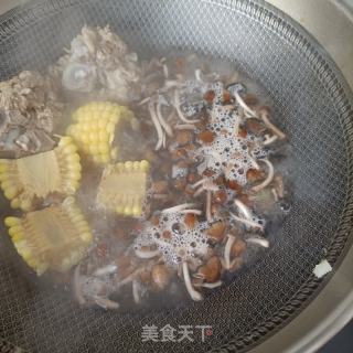 小鸡枞菌龙骨汤的做法步骤：13