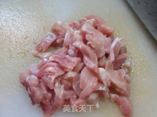 咸菜鸡腿肉炒香干的做法步骤：3