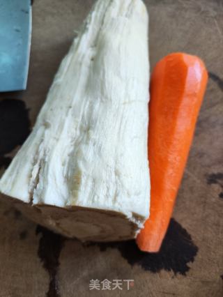 粉葛龙骨汤的做法步骤：1
