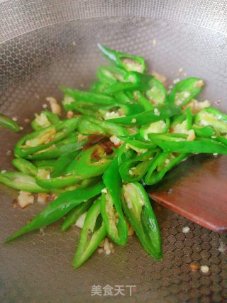 青椒炒鸡蛋的做法步骤：10
