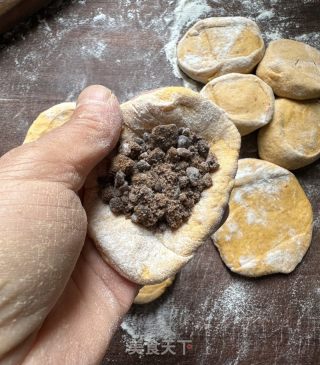 红糖柿子饼的做法步骤：10
