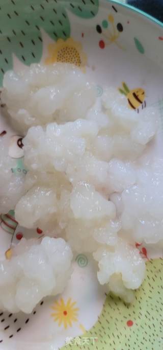 冰糖雪梨炖雪蛤的做法步骤：1
