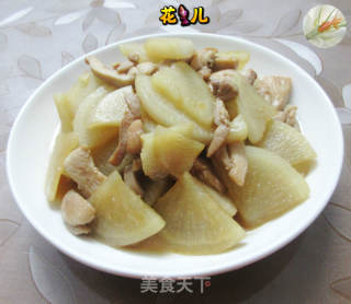 鸡腿肉炒萝卜的做法