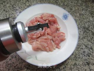 鸡腿肉炒萝卜的做法步骤：4