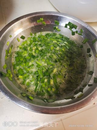 韭菜煎蛋的做法步骤：1