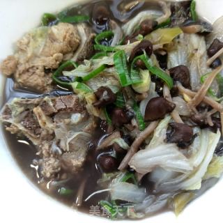 龙骨白菜炖小鸡枞菌的做法