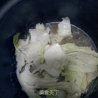 龙骨白菜炖小鸡枞菌的做法步骤：2