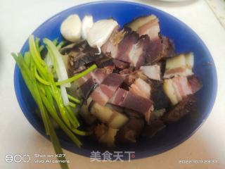 腊肉炒扁豆的做法步骤：1