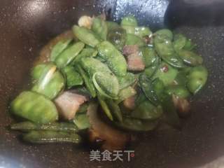 腊肉炒扁豆的做法步骤：6
