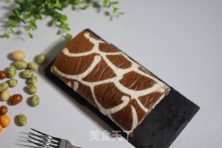 梅花鹿蛋糕卷的做法