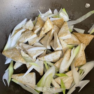 大葱烧豆腐的做法步骤：7