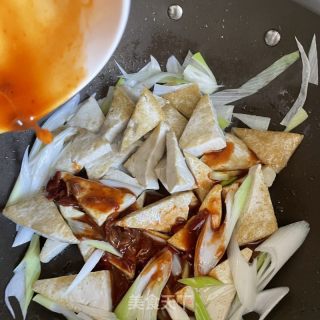 大葱烧豆腐的做法步骤：8