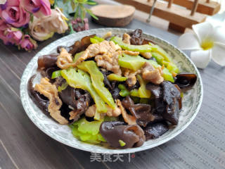 黑木耳苦瓜炒肉片的做法步骤：9